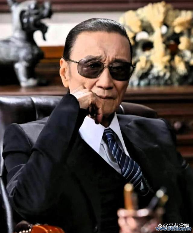 谢贤是第一代杨过扮演者
