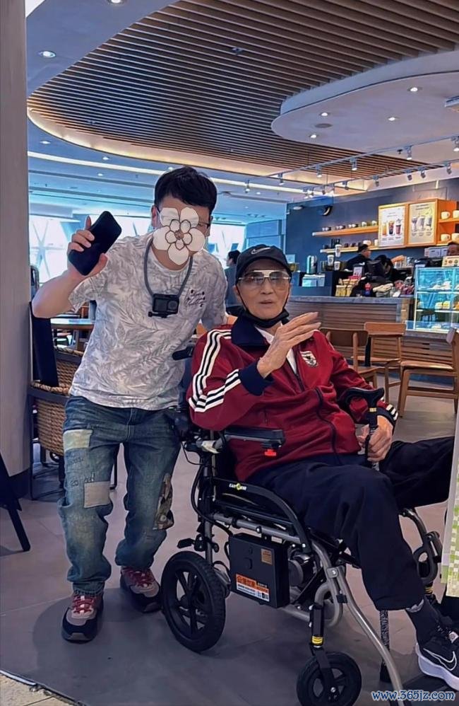 谢贤在家人陪伴下安详离世 一代影帝传奇落幕