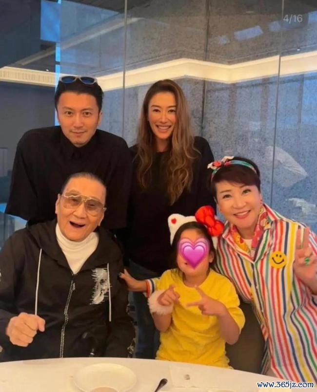 谢贤在家人陪伴下安详离世 一代影帝传奇落幕